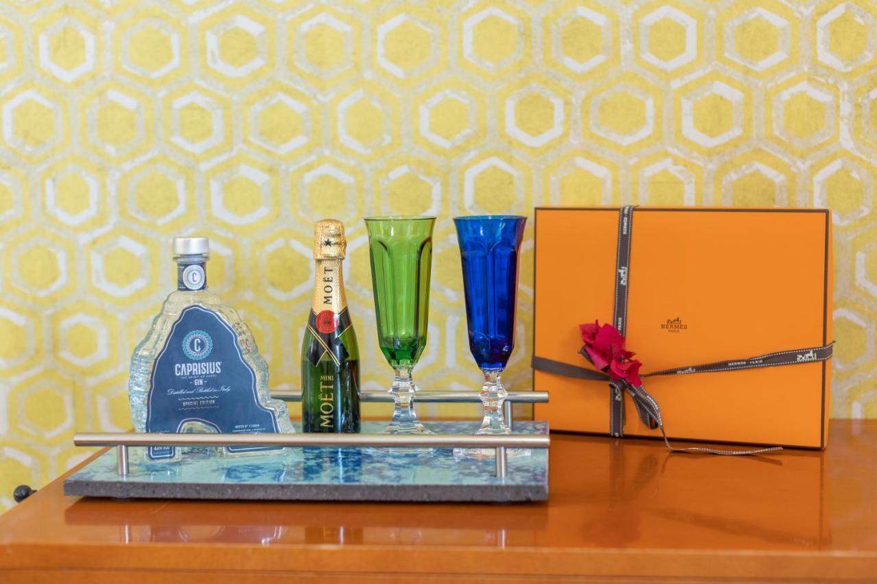 Suite Apartment Capri Con Jacuzzi In Piazzetta المظهر الخارجي الصورة