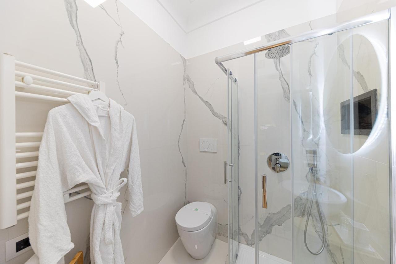 Suite Apartment Capri Con Jacuzzi In Piazzetta المظهر الخارجي الصورة