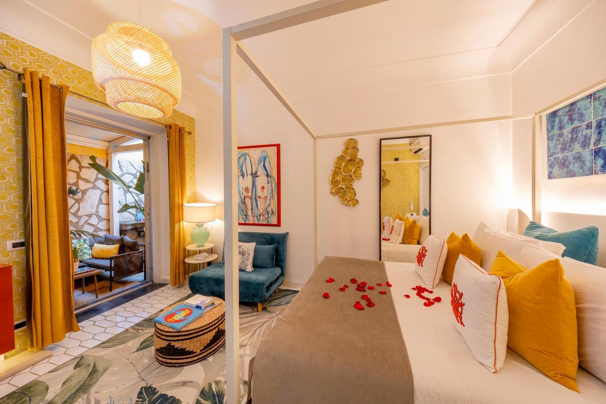 Suite Apartment Capri Con Jacuzzi In Piazzetta المظهر الخارجي الصورة