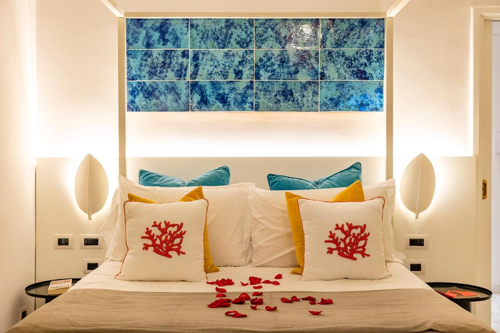 Suite Apartment Capri Con Jacuzzi In Piazzetta المظهر الخارجي الصورة